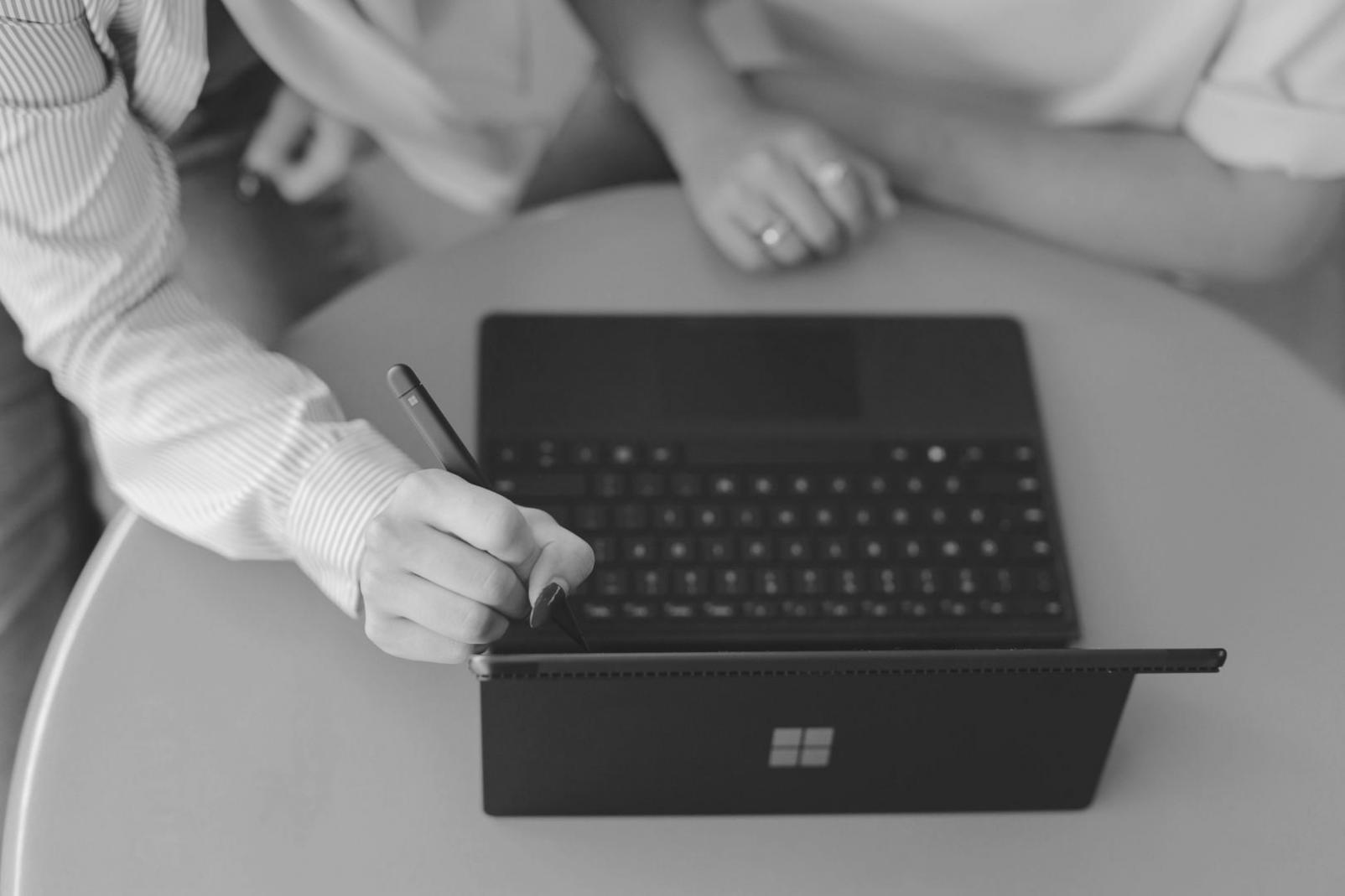 Ambiente di scrittura creativa loreviathos